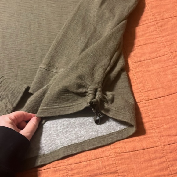 Women’s REI mock neck top - Picture 3 of 7